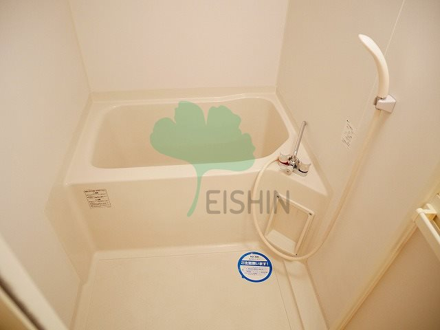 バス・シャワールーム　清潔感のある浴室です！