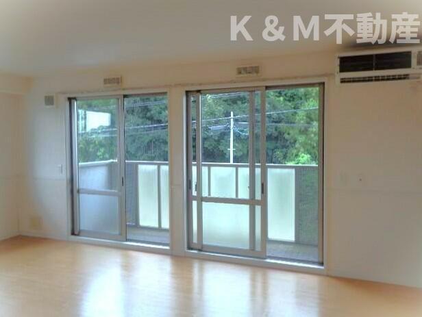 居室・リビング　?