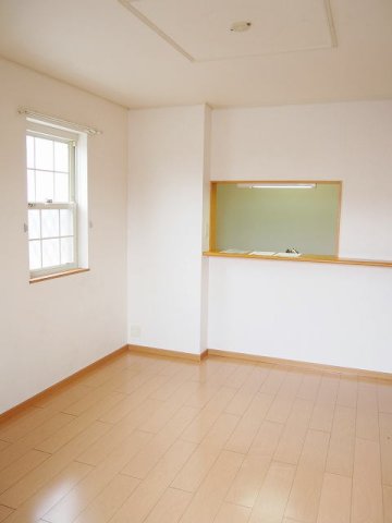 その他部屋・スペース　こちらの居間で趣味の時間をお楽しみください