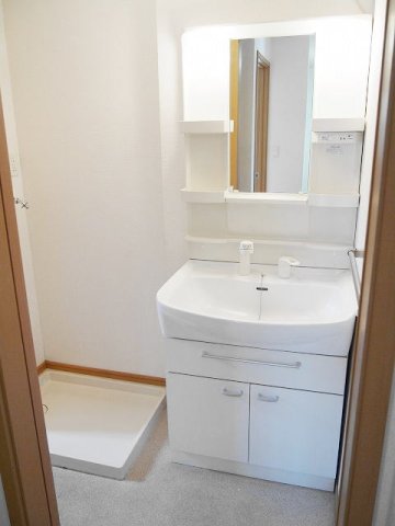 洗面設備　広い洗面スペース