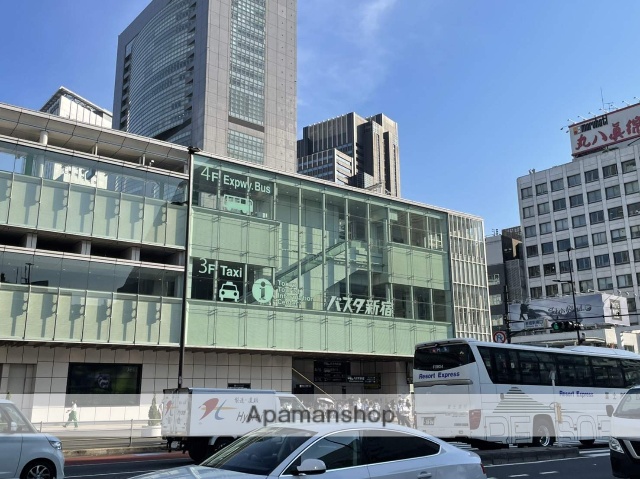 ショッピングセンター　バスタ新宿（ショッピングセンター）まで1888m