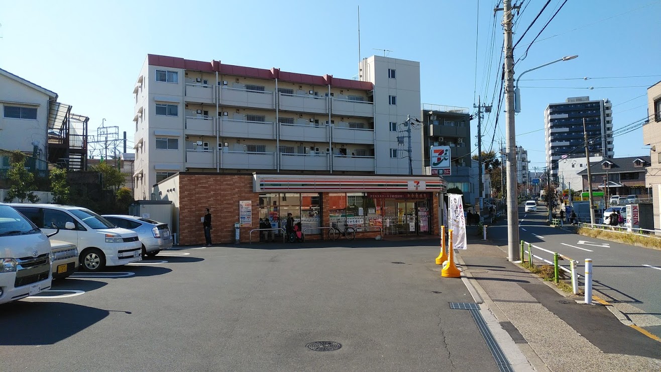 コンビニ　セブンイレブン板橋赤塚1丁目店（コンビニ）まで259m