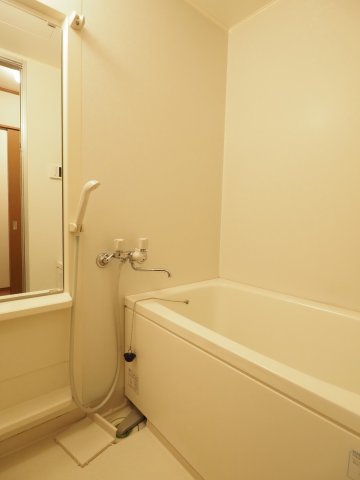 バス・シャワールーム　追い焚き付きのバスルーム♪