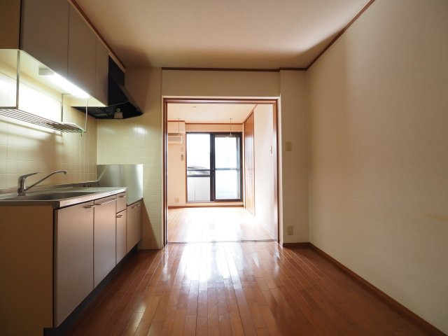 居室・リビング　6.1帖のダイニングキッチン♪