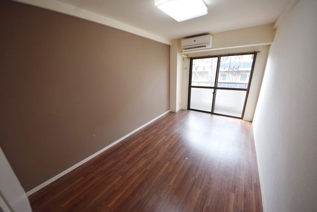 その他部屋・スペース　★シックな壁紙★