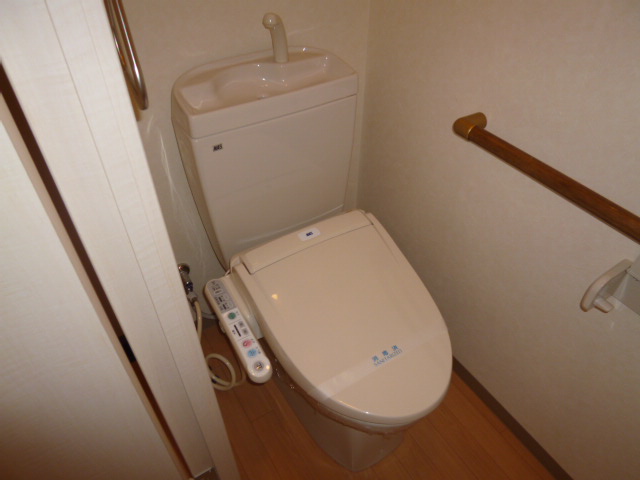 トイレ　ウォシュレット