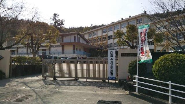 小学校　菅生小学校（小学校）まで1876m