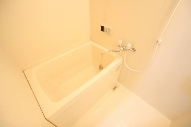 バス・シャワールーム　綺麗なバスルームです。（イメージ写真）