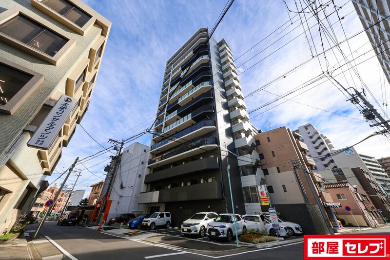 建物外観　建物　外観（横）