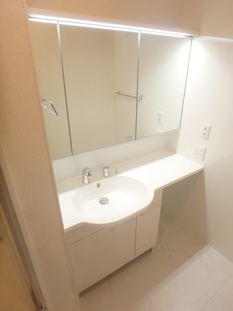 洗面設備　別号室参照