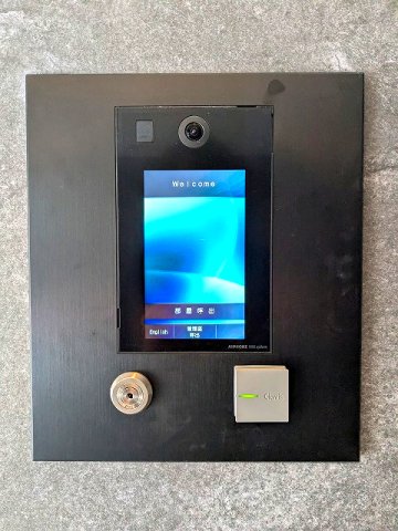 セキュリティ　タッチキーのモニター付きオートロックセキュリティです