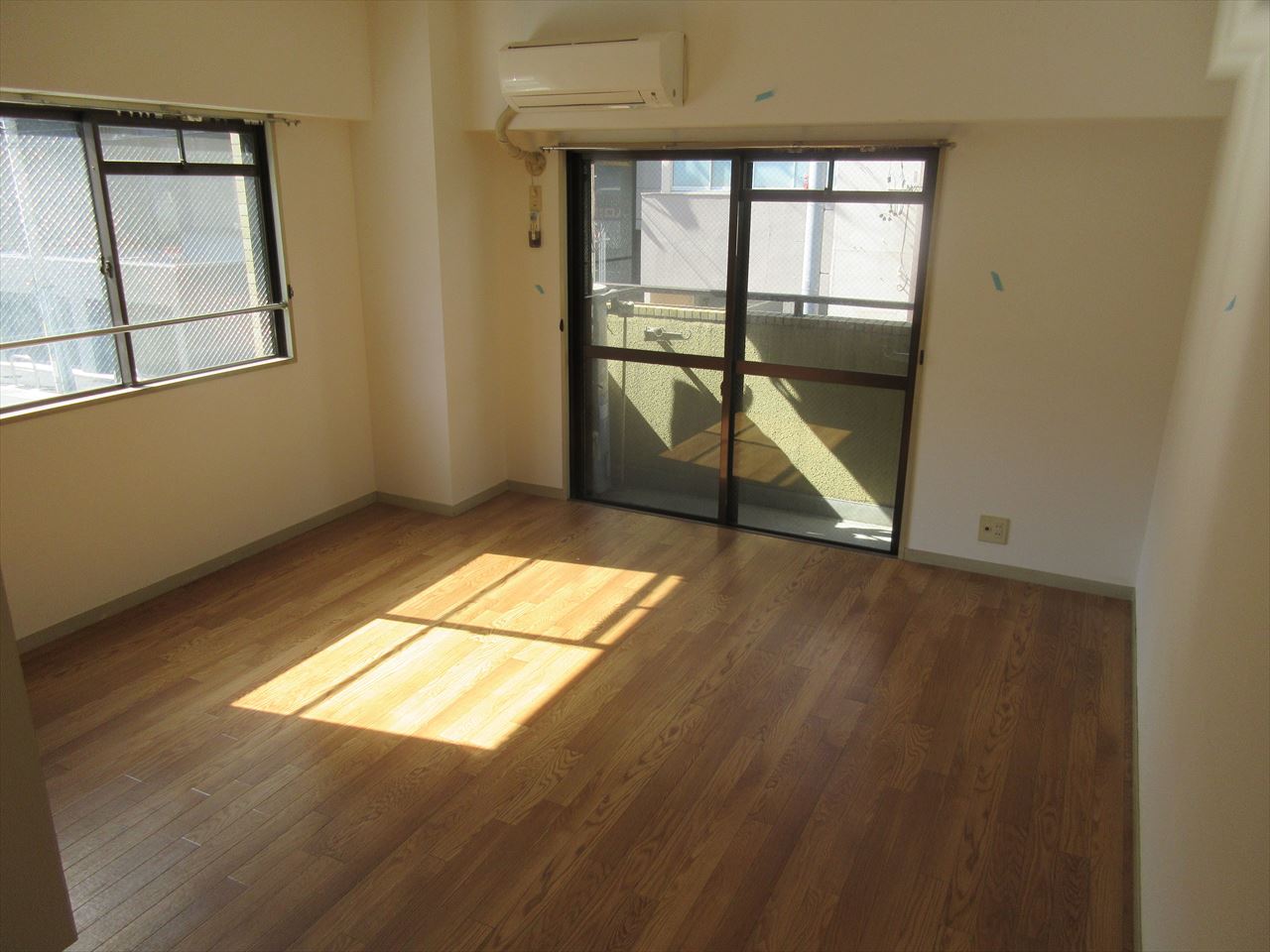 居室・リビング　上前津かえでビル