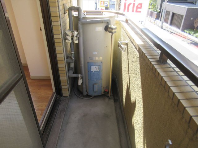 バルコニー　上前津かえでビル