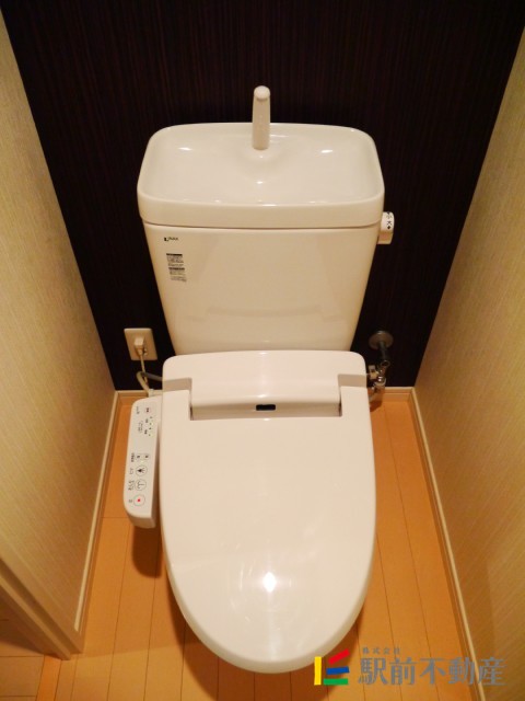 トイレ　写真は同タイプ別部屋