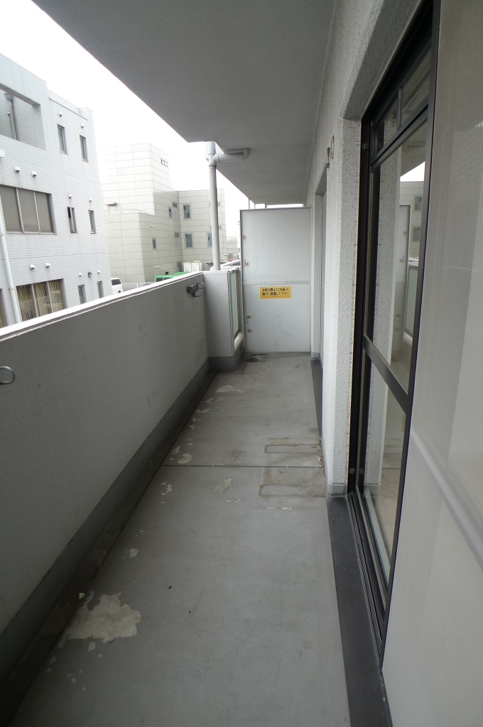 バルコニー　写真は202