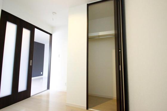 収納　※別部屋の写真です