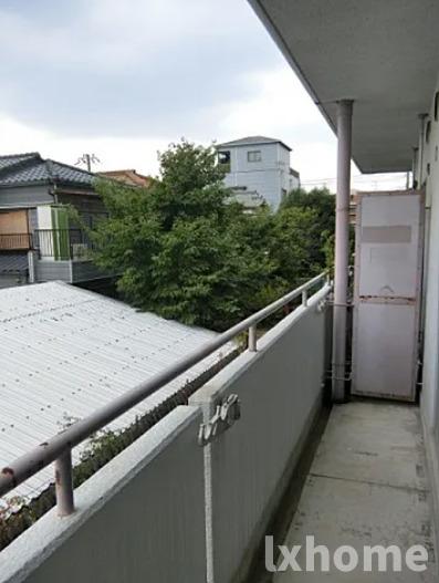 バルコニー　陽当たり良好なバルコニーです