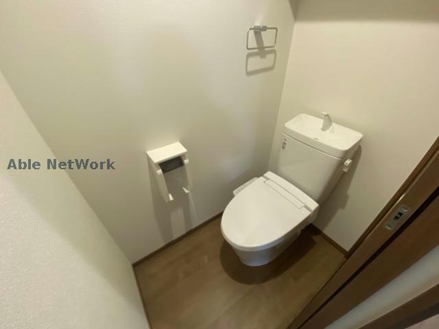 トイレ　同型反転タイプ