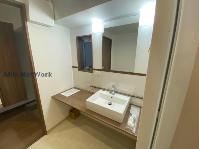 洗面設備　同型反転タイプ