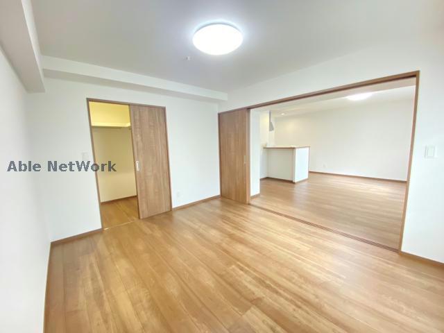 居室・リビング　同型反転タイプ