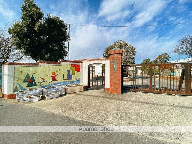 小学校　三郷市立高州小学校（小学校）まで469m