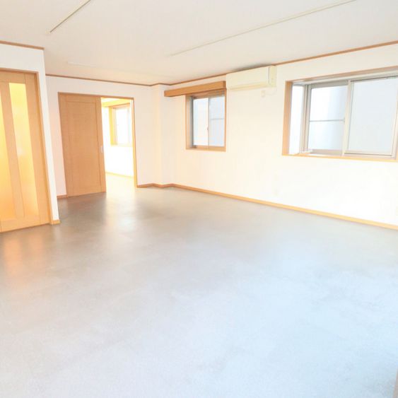 居室・リビング　別室参考写真です