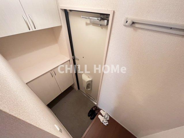 玄関　当社、チルホームのHPもご覧ください(^^)/物件情報多数♪