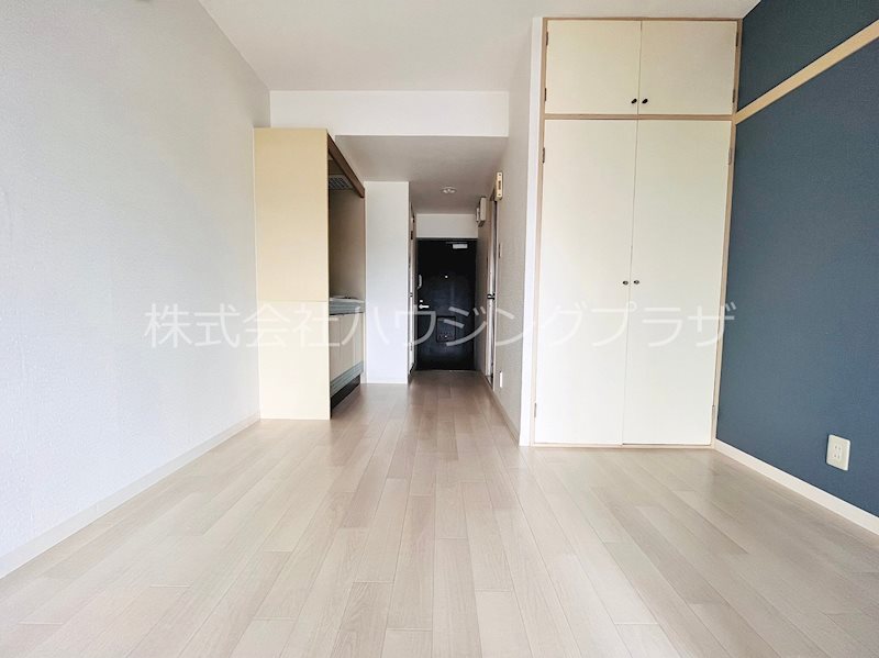 居室・リビング　室内