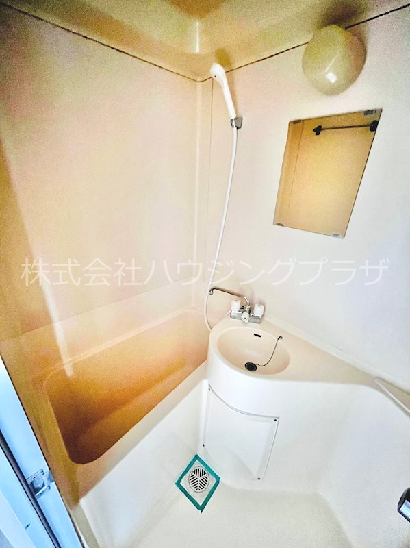 バス・シャワールーム　バスルーム