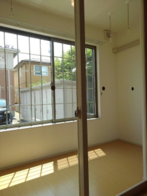 バルコニー　写真は101号室です（参考）