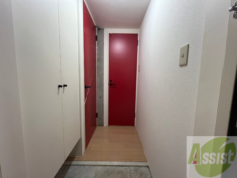 玄関　玄関です。白を基調としていて清潔感があります！