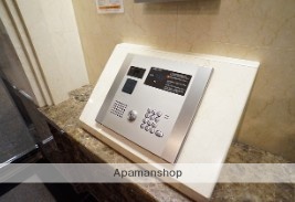 コンビニ　セブンイレブン（コンビニ）まで759m