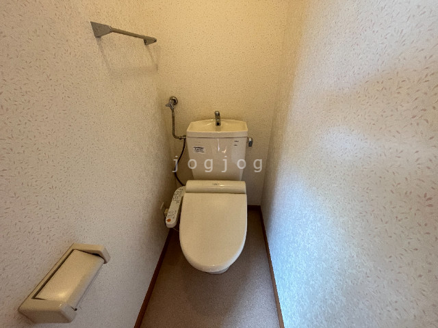 トイレ　温水洗浄便座付き