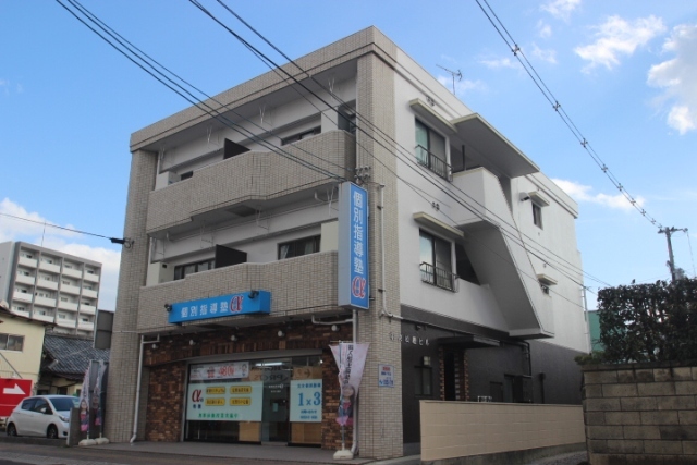 中央松屋ビルの外観写真