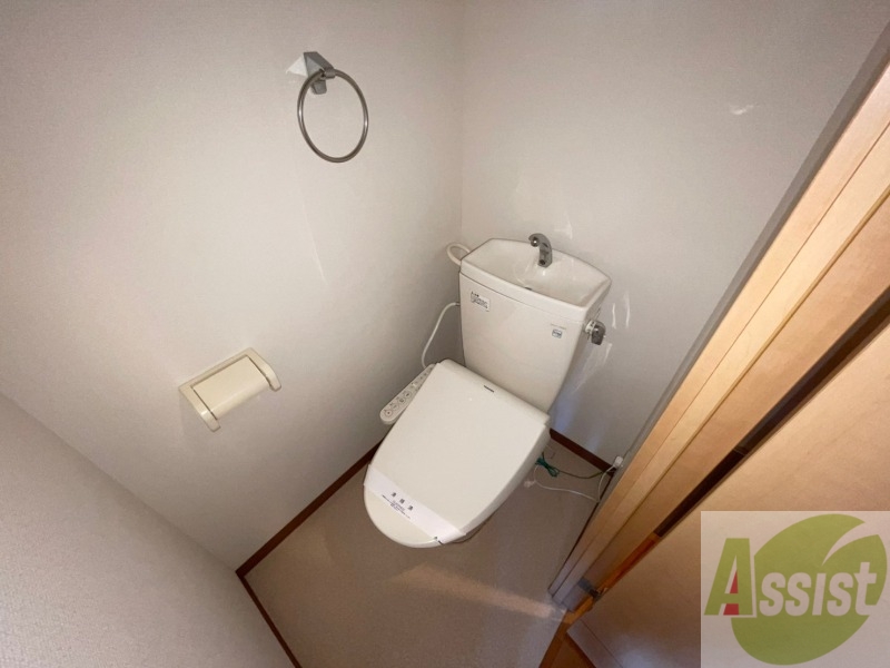 トイレ　トイレです。ウォシュレット付を探している方、おすすめです。