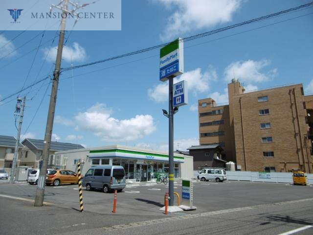 コンビニ　ファミリーマート新潟寺山二丁目店（コンビニ）まで318m