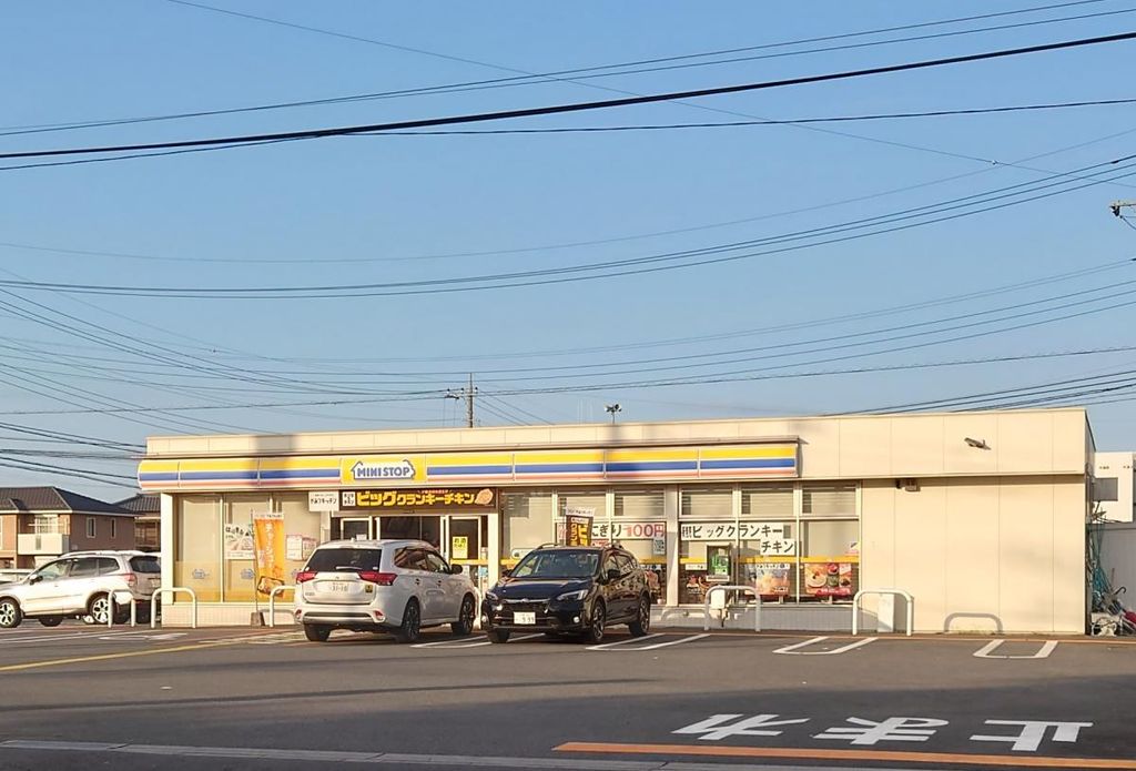 コンビニ　ミニストップ 熊谷久下店（コンビニ）まで880m