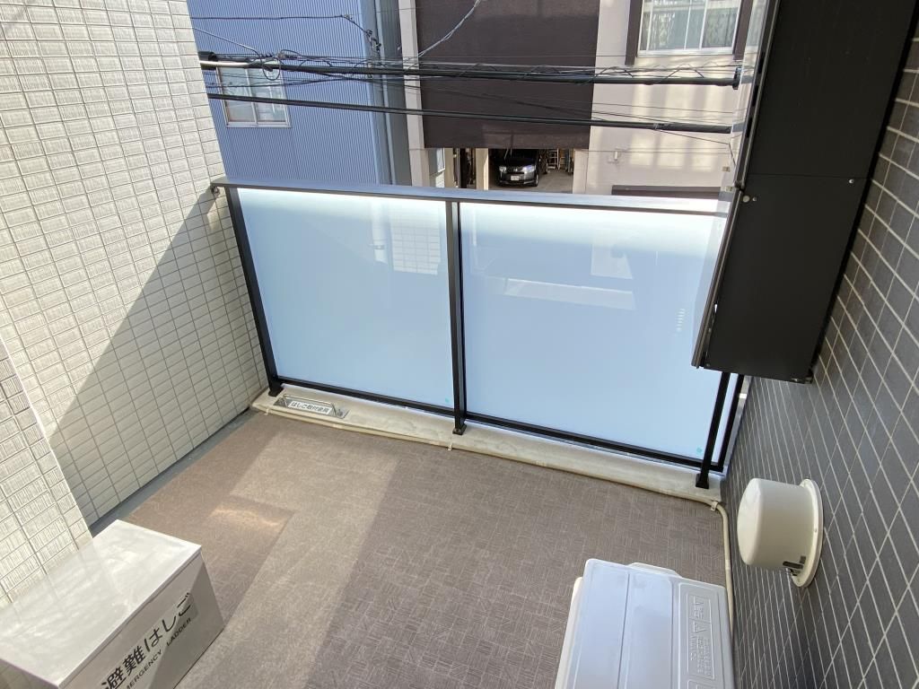 バルコニー　エルミタージュ　ドゥ　メゾン　北区豊島3