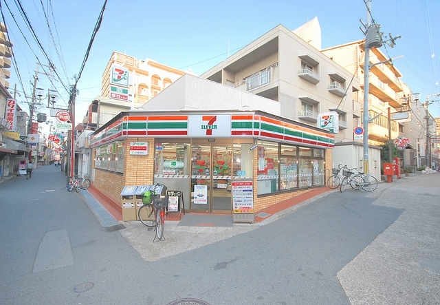 コンビニ　セブンイレブン寝屋川香里南之町店（コンビニ）まで438m