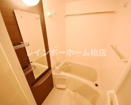 バス・シャワールーム　日々の疲れを癒すお風呂付です