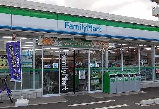 コンビニ　ファミリーマート岐阜茜部大川店（コンビニ）まで350m