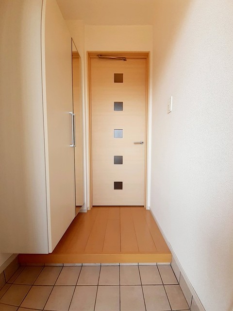 玄関　図面と現状に相違がある場合には現状を優先