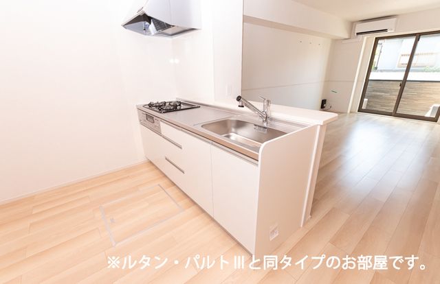 キッチン　同シリーズのお写真です。