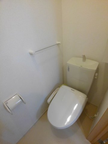 トイレ　落ち着いたトイレです