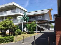 中学校　早島町立早島中学校（中学校）まで606m