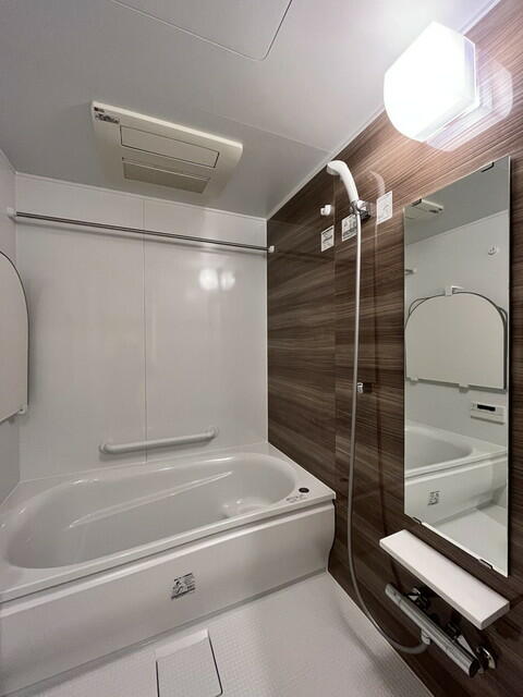 バス・シャワールーム　※写真は同タイプ住戸です。