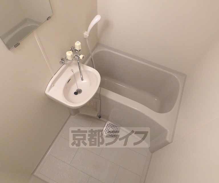 バス・シャワールーム　浴槽です。