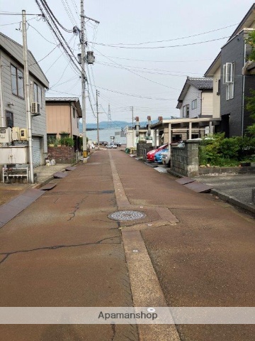 その他　前面道路（その他）まで0m