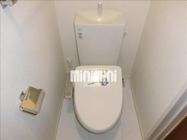 トイレ　トイレには快適な温水洗浄便座が付いています
