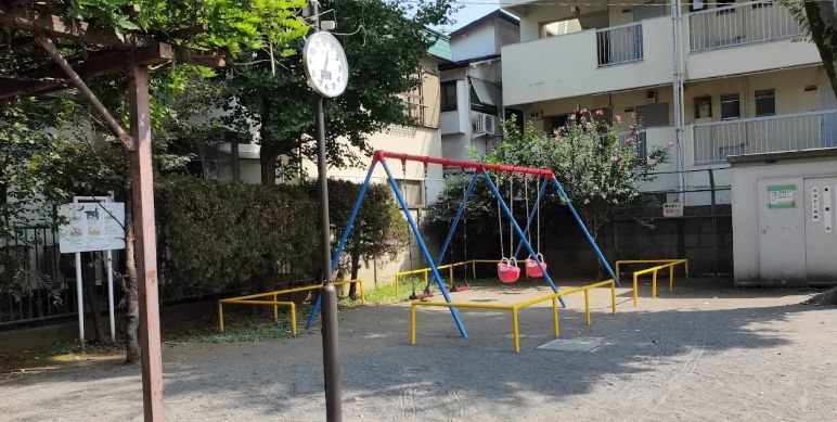 公園　雑司が谷一丁目児童遊園（公園）まで63m